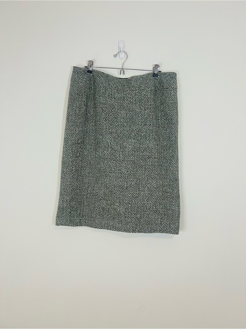 Classic Herringbone Tweed Pencil Skirt